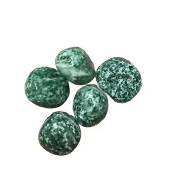 Prețul cu ridicata cristale de vindecare piatra jad verde ovale neregulate scazut pietre pentru decor
